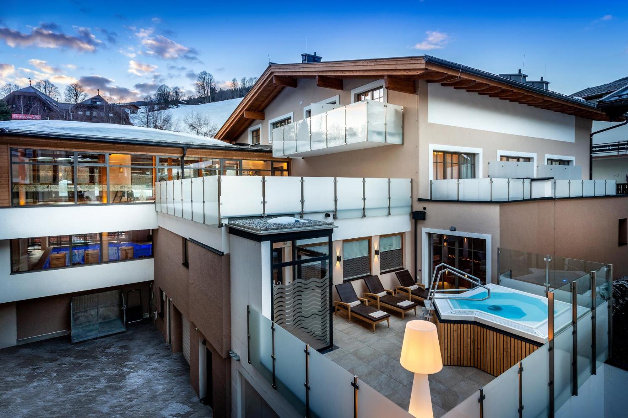 Hotel Neuhaus Saalbach-Hinterglemm Kültér fotó
