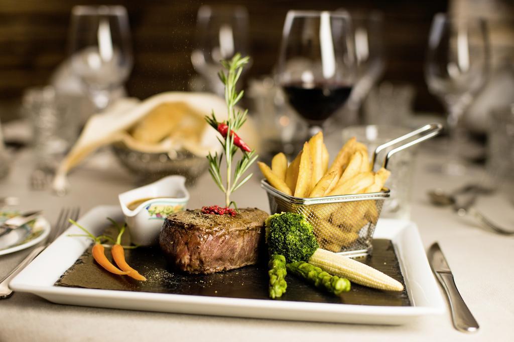 Hotel Neuhaus Saalbach-Hinterglemm Kültér fotó